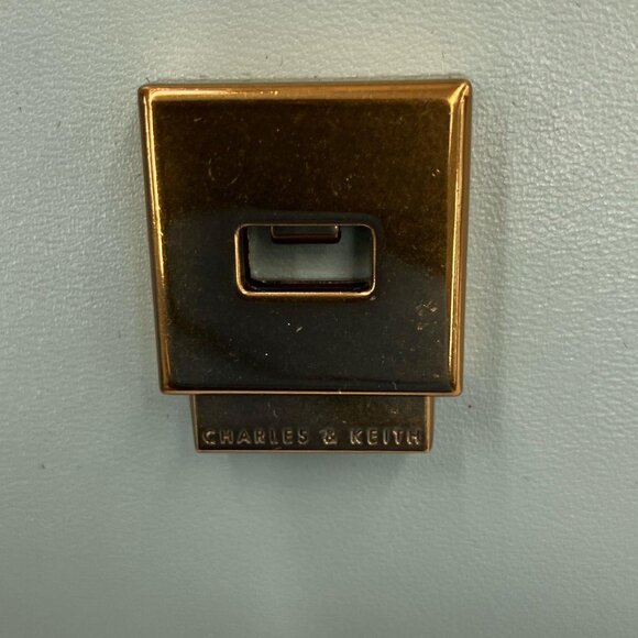 NWT CHARLES AND KEITH MINT Top handle Crossbody BAG - Picture 4 of 8